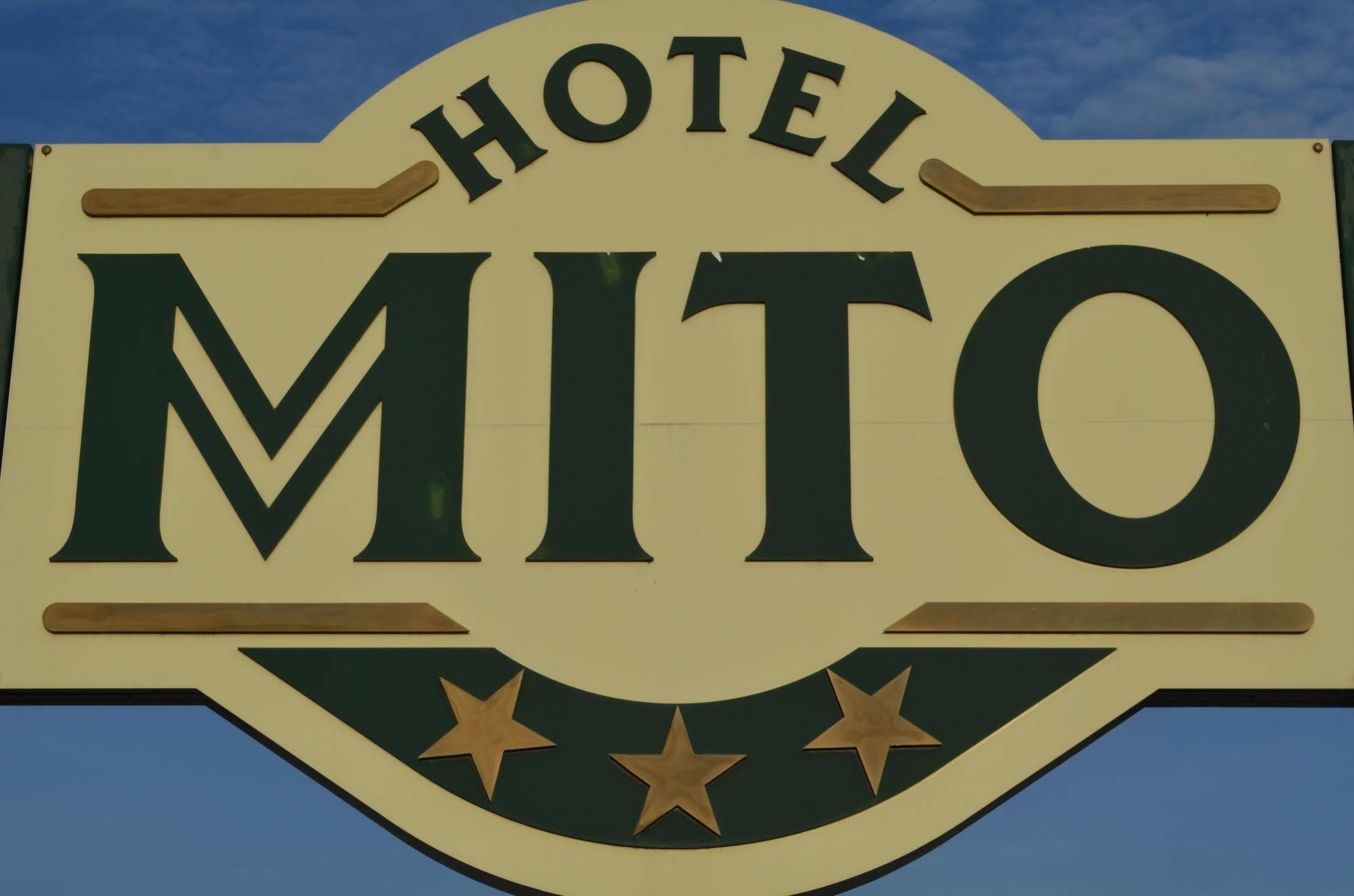Hotel Mito Ossona Exterior foto