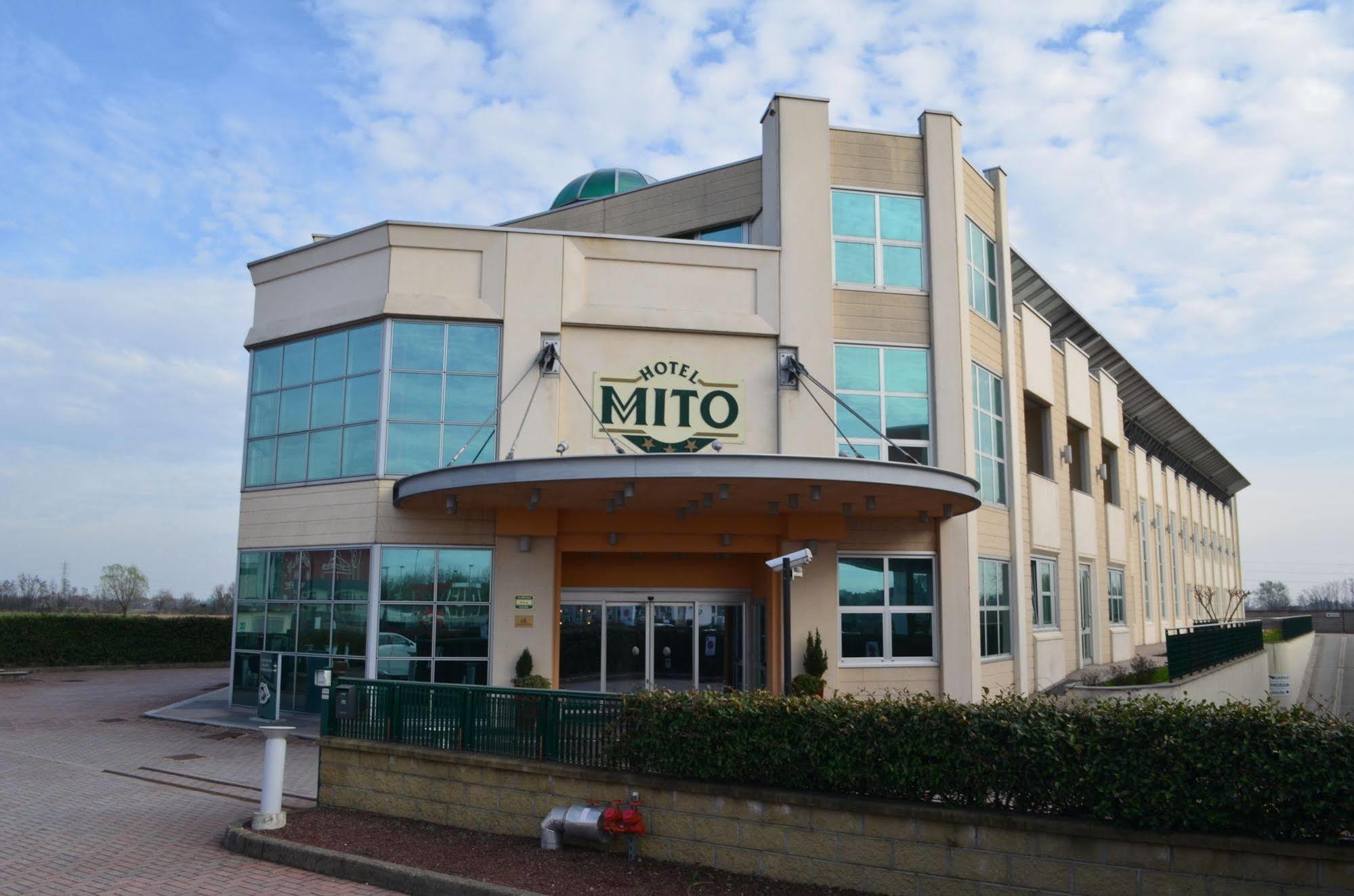 Hotel Mito Ossona Exterior foto