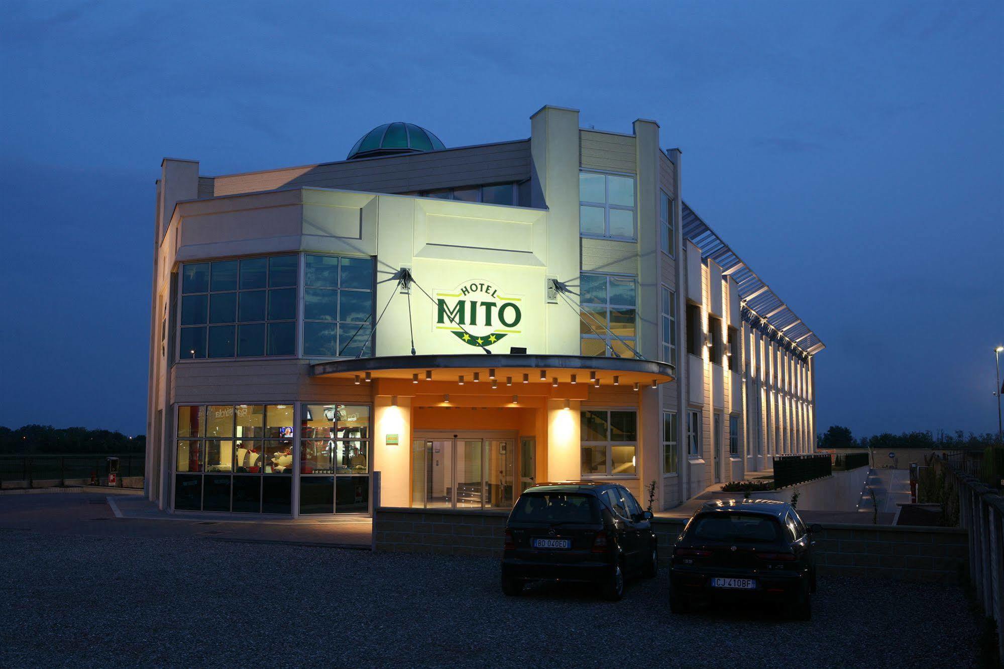 Hotel Mito Ossona Exterior foto
